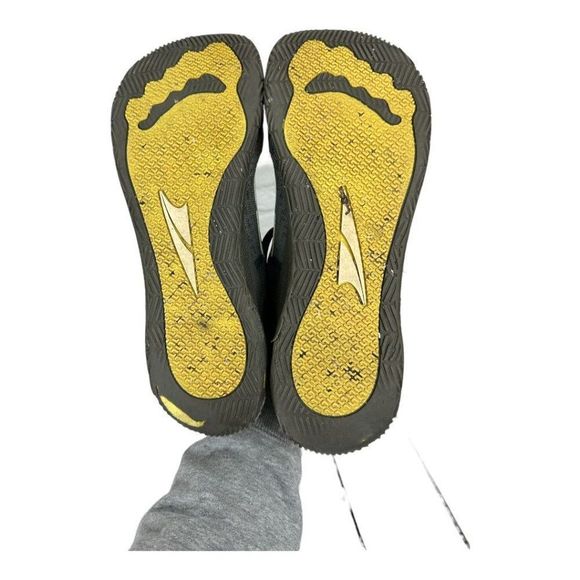 ALTRA HIIT XT Cross-Training Shoe Gray/Lime men's 10 **FLAWS - Picture 6 of 10